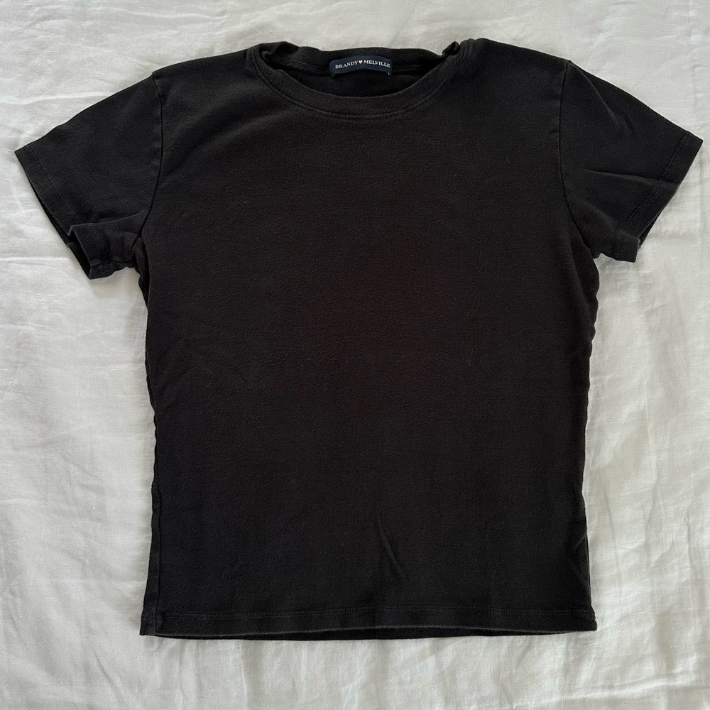 Brandy Melville - T- Shirts (3) - Picture 7 of 9